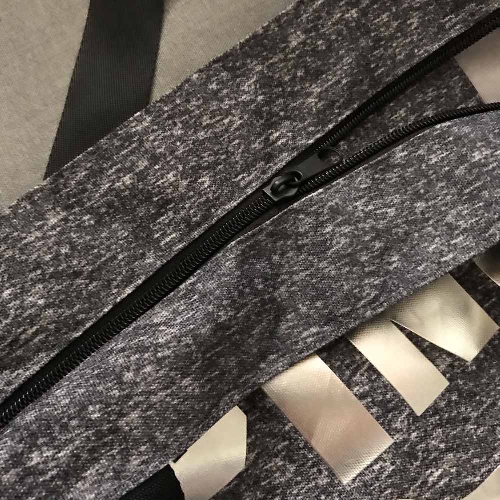 FREE PINK Victoria's Secret Grey Tote - Picture 5 of 5